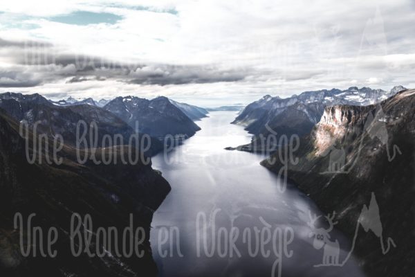 Hjørundfjorden - Une Blonde en Norvège