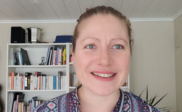 Vérifiez vos factures - Une blonde en Norvège