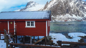 Rorbua à Svolvær - Une blonde en Norvège