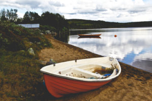 Au bord du lac- Une blonde en Norvège
