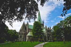Cathédrale Nidaros - Une blonde en Norvège